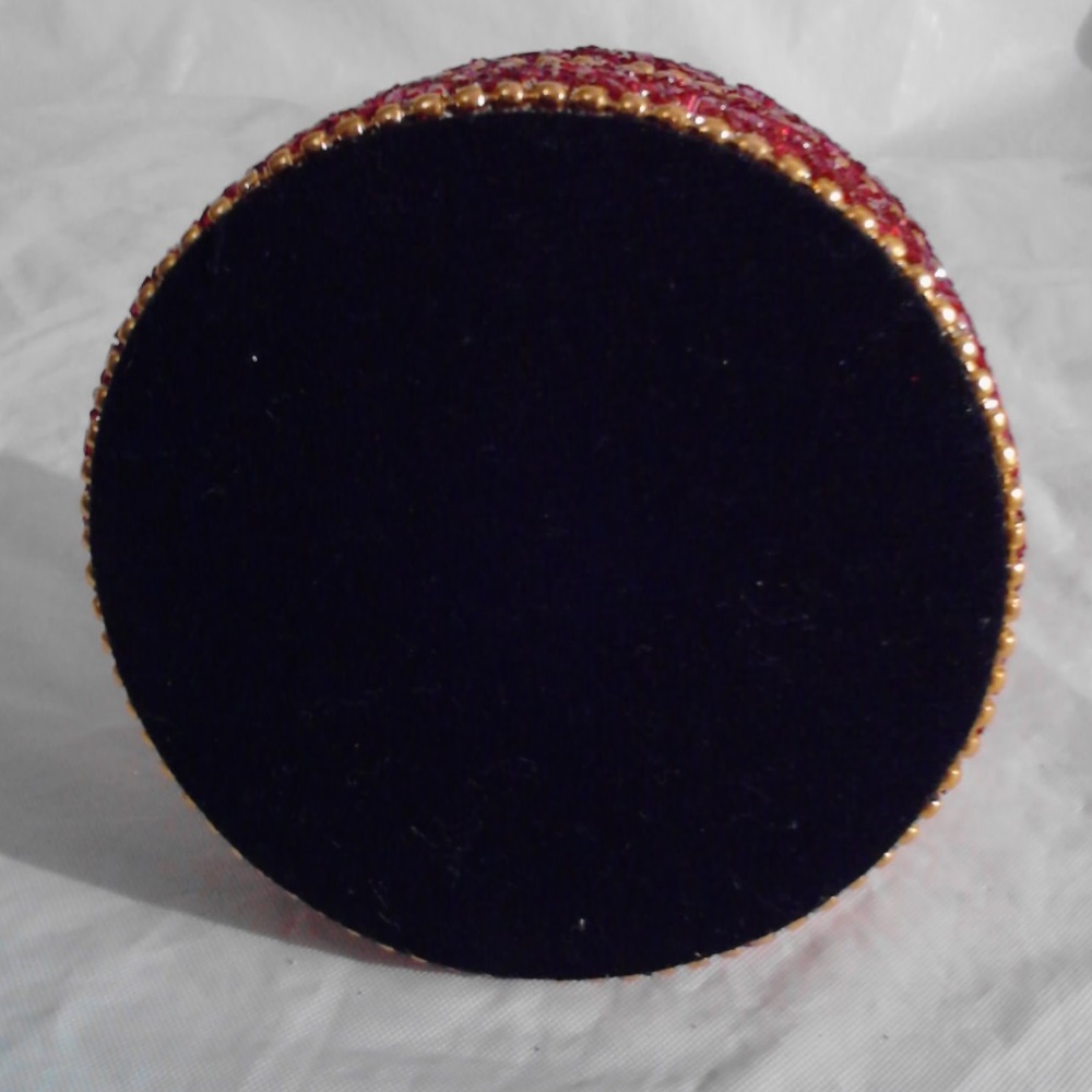 NWOT 2 Embellished Round Christmas Trinket Boxes - Picture 7 of 8